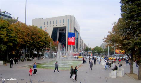 Kızılay meydanı, türkiye'nin başkenti ankara'nın merkezidir. AKINCI 944 - Ankara-Kızılay Meydanı