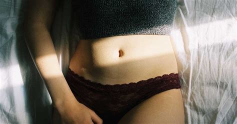 Thats why waxing is a better option because 9 times out of 10 you will remove the whole hair follicle (the white tip shows). Itchy Pubic Hair: Causes and Treatment