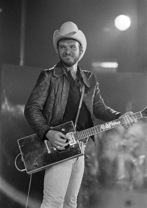 He is best known as the guitarist of the american rock band zz top. ZZ Top before the beards | Considerable | Zz top, Billy ...