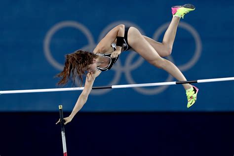 Olympic pole vault jump gone wrong. Eliza McCartney | New Zealand Olympic Team