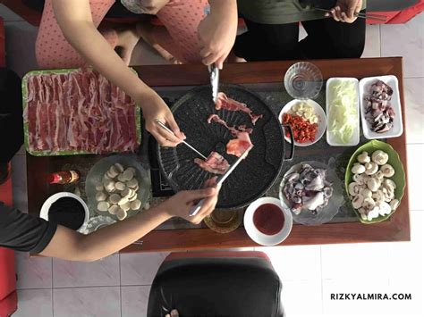 Ada 3 pilihan paket tersedia di resto tersebut. Korean BBQ di Rumah, Boros atau Hemat? - Rizky Almira