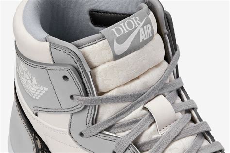 Available for purchase at select dior stores in april 2020, the sneakers are rumored to be the most expensive air jordans to date. Tenisky Dior x Air Jordan 1 budou nejluxusnější spoluprací ...