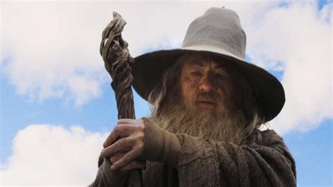 Parcourez notre sélection de seigneur des anneaux : Ian McKellen reprendra-t-il son rôle de Gandalf dans la ...