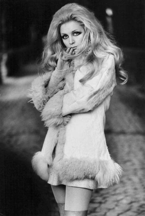 Patty pravo (born nicoletta strambelli on 9 april 1948) is an italian singer. Patty Pravo: 72 anni da diva della musica italiana - Gay.it