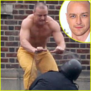 Glass sees james mcavoy deliver another incredible performance as he reprises his role of kevin wendell crumb from split. James McAvoy Photos, News and Videos | Just Jared