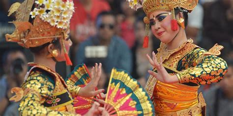 Elakkan campur tangan kuasa asing dalam urusan negara. Cara Menjaga Warisan Budaya Indonesia, Jawaban Soal TVRI ...