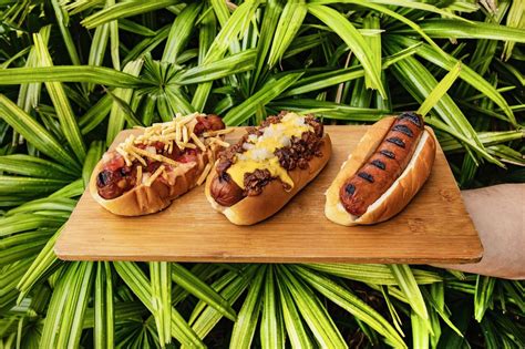 Memorial day (previously, but now seldom, called decoration day) is a federal holiday in the united states for honoring and mourning the military personnel who have died in the performance of their. Miami 2019 Memorial Day Restaurant Deals and Military ...