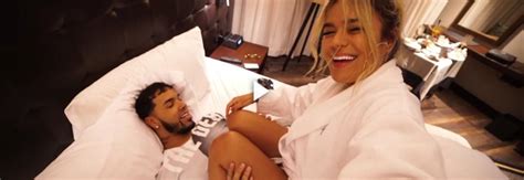 This content is imported from instagram. VIDEO Karol G responde a críticas del tatuaje de Anuel ...