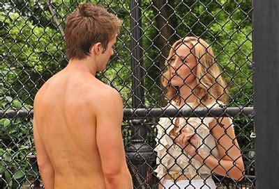Brooke shields, kim raver, lindsay price. Robert Buckley e Kim Raver nell'episodio 'Chapter Eight ...