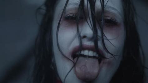 Un dolore lancinante ha scosso il weekend degli slipknot, la popolare band americana di heavy metal, nota per esibirsi sul palco indossando le maschere di famosi personaggi horror. Corey Taylor, Slipknot: "Dietro la maschera c'è l'orgoglio ...