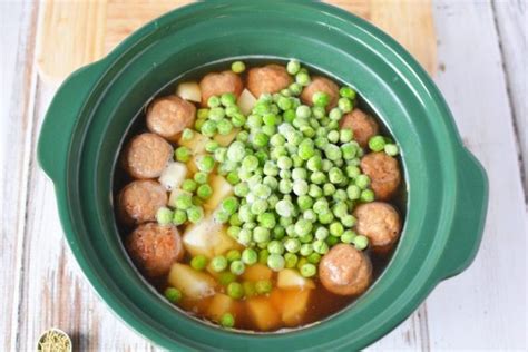 Enjoy a mosaic of flavors with tomatoes, corn, and other vegetables. Slow Cooker Swedish Meatball Stew Recipe - The Rebel Chick