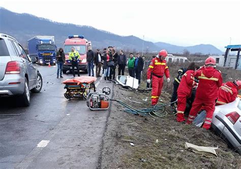 It was determined that the accident was the consequence of an incorrect execution of the turn to the magnetic heading of 276°. Accident grav în Baia Mare. Două victime între care una ...