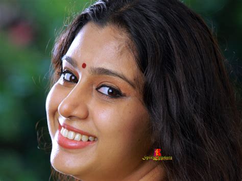 She is an indian film actress famous in malayalam cinema. Samyuktha Varma hot new photos in saree - Mallufun.com