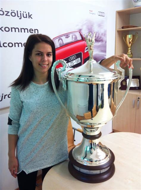 A hétfő délelőtti edzés alatt . BL-győztes lett Kovacsics Anikó! | Csurgói Női Kézilabda Club