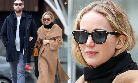 Jennifer lawrence and cooke maroney's wedding comes eight months after the pair got engaged porsha williams engaged to rhoa costar falynn guobadia's estranged husband after a month of. Jennifer Lawrence 2020 : Jennifer Lawrence And Husband ...