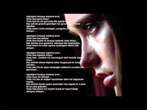 Her anne şiiri sever, hele bir de bu şiir yavrusundan geldiyse onu yanı başından bir an olsun ayırmaz, her an okur ve koklar… onun için şiirler her zaman en güzel dilekleri yansıtır. Dinleyeni ağlatan ''ANNEM'' şiiri şiiri - YouTube