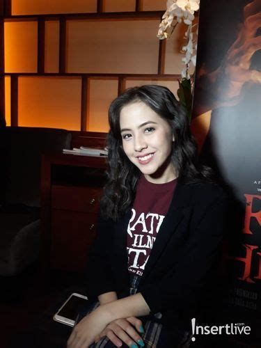 Sering dijodohkan oleh para penggemar, ternyata begini kata angga soal zara. Tonton Trailer Ratu Ilmu Hitam, Zara Adhisty Teriak Histeris