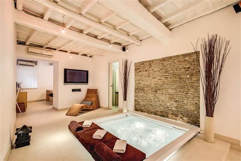 This dispute with the tax departments of each hotel owners simply decided: YH Jacuzzi Suite, Roma - Prezzi aggiornati per il 2020