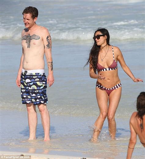 Ggirlfriend shares her boyfriend her two hot sisters. Demi Moore flaunts her slim figure as she hits beach in ...