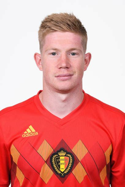 C'est dépité donc que de bruyne cède sa place à mertens pour la suite de cette rencontre. Kevin De Bruyne Pictures and Photos in 2020 | Kevin de ...