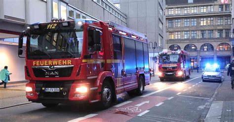 Wohnung krefeld ab 250 €, 10 wohnungen mit reduzierten preis! Rauchentwicklung: Feuerwehr rettet Frau aus ihrer Wohnung ...