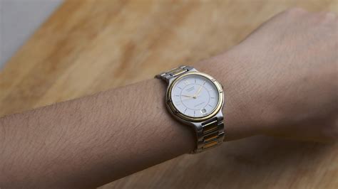 Write down the number of links that need to be removed from either side of the clasp. How to Adjust a Watch Band: 9 Steps (with Pictures) - wikiHow