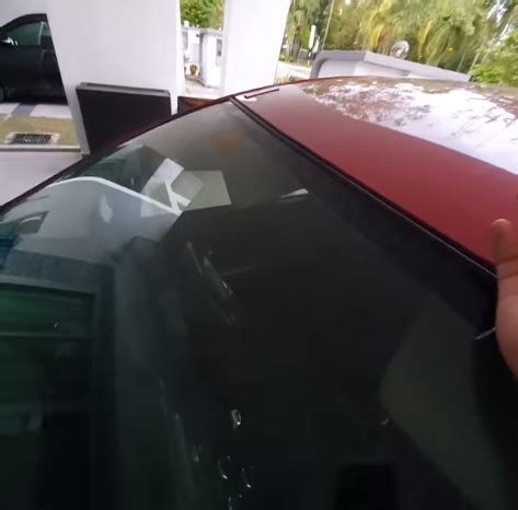 Selepas selesai membersihkan kereta pada bahagian luar anda boleh mula beri perhatian. Cara Baiki Cermin Kereta Retak Dengan Mudah. Guna Modal ...