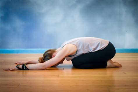 We're talking specifically about yoga poses for vinyasa or vinyasa flow yoga, a style that's pretty popular in the u.s.) 5 Best Yoga Poses for Beginners - Asheville Yoga Center