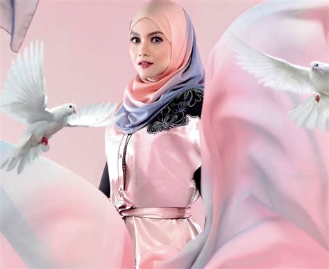 Datin norjuma habib mohamed commercial name: Meriahnya Rumah Keluarga Datin Norjuma, Bila Raya Macam ...