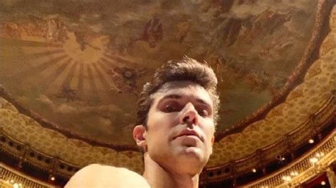 Roberto bolle was born on march 26, 1975 in casale monferrato 2016 roberto bolle: Roberto Bolle si ritira dalle scene: l'annuncio del ...