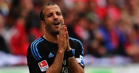 Seine stimme stockte, als er zu den fans ein letztes mal zu. Pin op RAFAEL VAN DER VAART NETHERLANDS