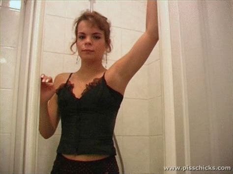 Perfect skinny masturbating in the bathroom. Pee | Kinky Pissing Girls