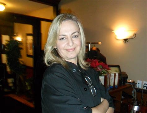 Average the cheesecake factory hourly pay ranges from approximately $8.25 per hour for food service worker to $15.00 per hour for receptionist. Maria Petridis Crowned 'Chopped' Champion on Food Network ...