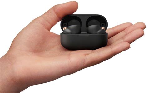 Ldac can transmit approximately three times more data (at the maximum bluetooth transfer rate of 990 kbps. Sony WF-1000XM4 TWS earbuds set to launch soon, feature ...