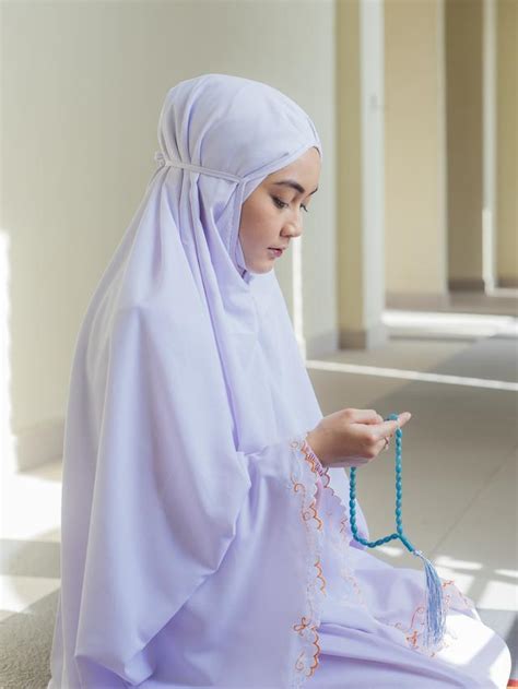 Namun, bukan berarti wanita haid tidak bisa beribadah dan mendapatkan pahala melimpah di bulan. 12 Amalan Saat Haid di Bulan Ramadhan, Tetap Mendapatkan ...