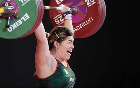 Pero escribió su nombre con letras de oro al darle la medalla de bronce en levantamiento de pesas. Aremi Fuentes se cubre de plata en pesas de Juegos Panamericanos | Omnia