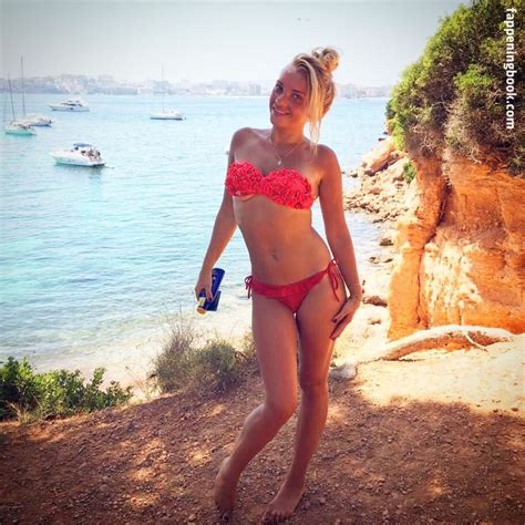 See more of evelyn burdecki on facebook. Evelyn Burdecki Nude, Sexy, The Fappening, Uncensored ...