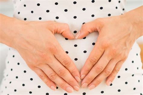 Hampir semua kasus hipertensi terjadi dalam 20 minggu pertama kehamilan. Cara Mudah Mendeteksi Tanda-tanda Hamil Muda Usia ...