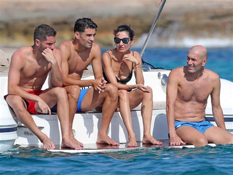 Enzo zidane left without a club as almeria cancel contract. Madridistas, deportistas y guapos: tenemos que hablar de ...