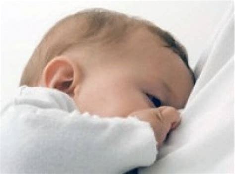 Proses pengeluaran susu ibu untuk bayi, wow, keren sekali. Perlancar ASI Dengan Pijatan