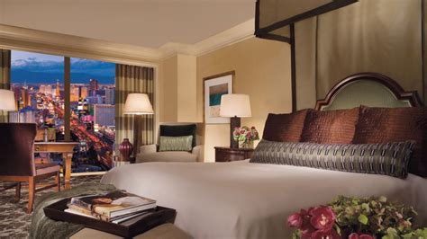 We also have the best 1 br suite at vdara, it's a large executive corner suite with the same amazing bellagio fountain views from your bedroom and your soaking tub! The Best Las Vegas Luxury Hotels