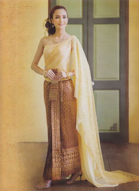 Elegance.baju kurung moden jovian mandagie designer. Beautilicious :D: Pretty Sweet Style Thailand Wedding Dress