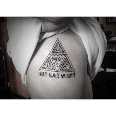 Like we said earlier, the pain is going to be severe getting inked behind the ear. Triangle of Nature Tattoo | Best Tattoo Ideas Gallery