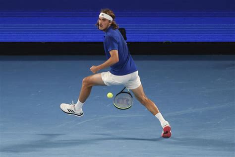 Stefanos tsitsipas serves to daniil medvedev during a dominant french open win over a player he had previously struggled to beat. Australian Open 2021, gli outsider: Zverev, Tsitsipas e ...