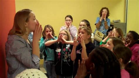 Backe backe kuchen der bäcker hat gerufen. Backe,Backe Kuchen - German Girls Scouts Song - YouTube