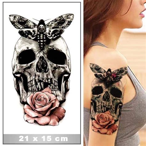Coloriage dune tete de mort de drapeau pirate stylisee interieur dessin de tete de mort facile. Tête de mort avec rose et sphinx de la mort | Tatouages jambes, Tatouage marquisien, Tatouage de ...