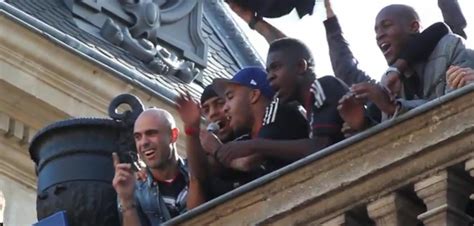 Marseillaisdu48 7.455 views12 year ago. Lyon : Un chant anti-ASSE pendant la célébration de la ...
