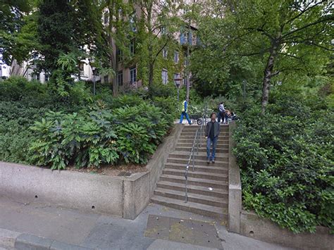 Il occupe l'emplacement de l'ancien paddevijver, un des quatre étangs, comblé. Ma France: Viol dans le square Croix-Paquet à Lyon : le ...