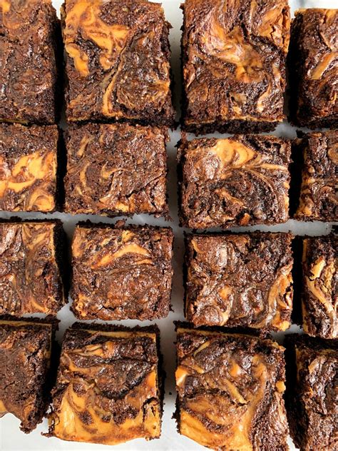 These are the most delicious pumpkin cheesecake brownies ever. Healthy Gluten-free Cheesecake Brownies (grain-free ...