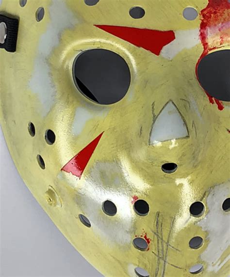 Fast alle der 11 folgen von freitag der 13. wurden in deutschland von der bundesprüfstelle verfolgt, indiziert und sind zum teil heute noch beschlagnahmt. Freitag der 13. (Teil 4): Jason Voorhees Maske, Maske ...